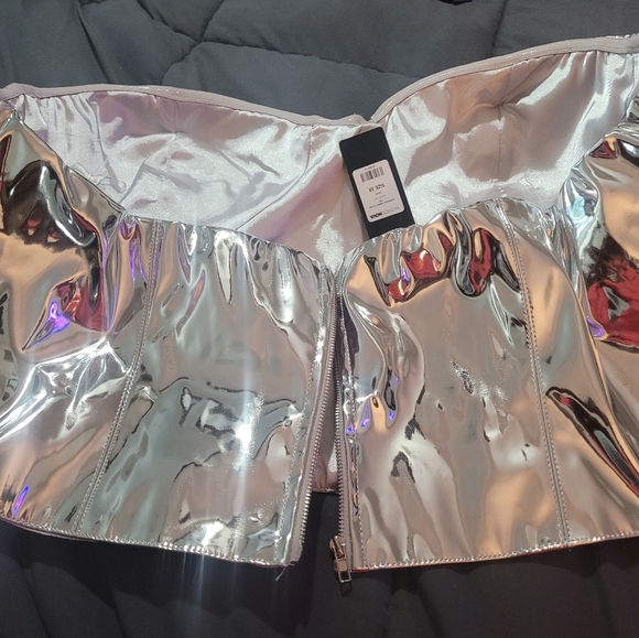 Silver Corset - Picture 3 of 3